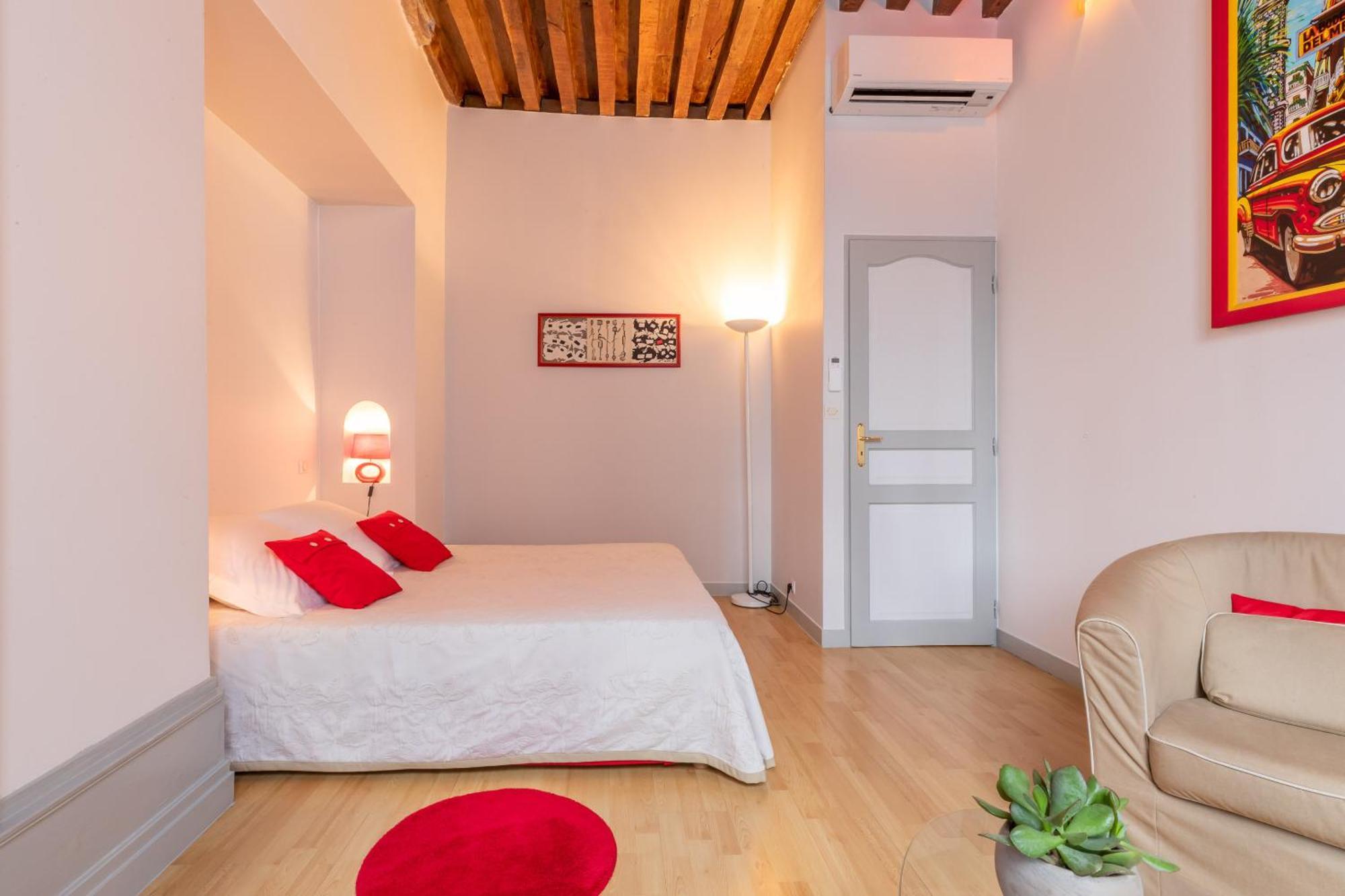 Residence Beaune Sweet Home, 4 Appartements D'Exception Avec Parking Inclus الغرفة الصورة